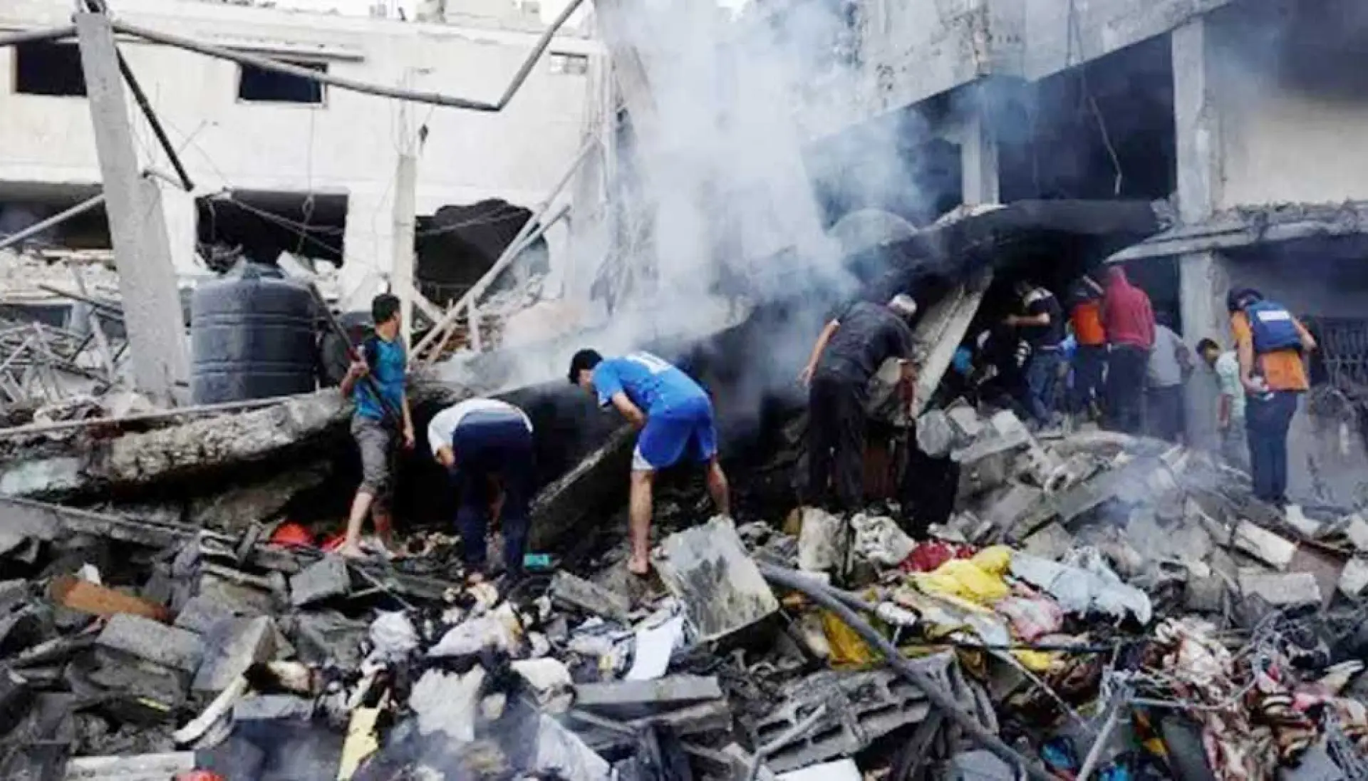 ইরানের স্কুলে মার্কিন-ইসরায়েলি হামলায় নিহত ২৪ শিক্ষার্থী: মধ্যপ্রাচ্যজুড়ে চরম উত্তেজনা