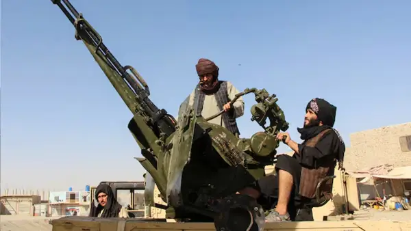 পাকিস্তান-আফগানিস্তান সংঘাত: কোন দিকে যাচ্ছে দুই প্রতিবেশীর লড়াই?