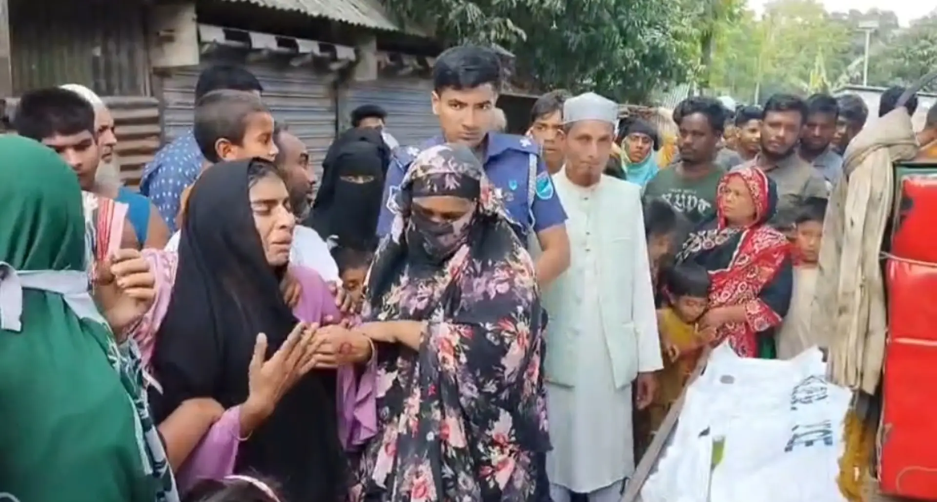 সোনারগাঁওয়ে ঈদের আনন্দ ম্লান: গৃহবধূর ঝুলন্ত মরদেহ উদ্ধার, নেপথ্যে পারিবারিক কলহ