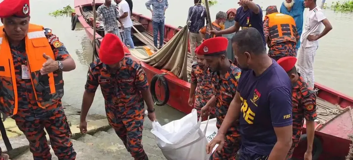 মেঘনায় ডাকাতদলের হামলায় নিখোঁজ জেলের গুলিবিদ্ধ মরদেহ ১৭ ঘণ্টা পর উদ্ধার