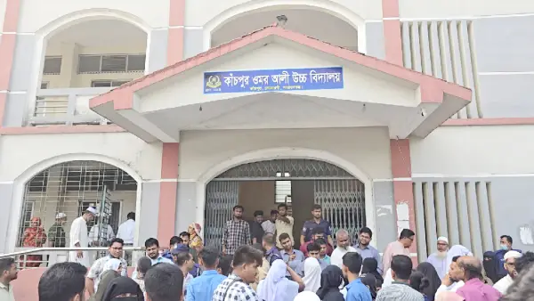 সোনারগাঁয়ে ভুল প্রশ্নে দেড় ঘণ্টা এসএসসি পরীক্ষা, কেন্দ্রসচিবকে অব্যাহতি