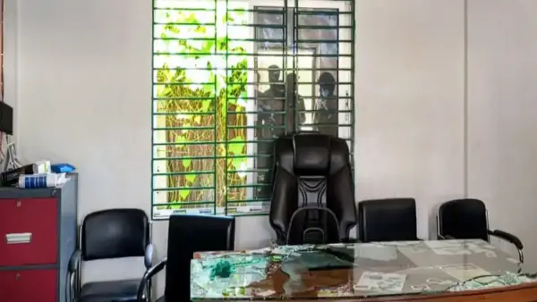 সোনারগাঁয়ে বিএনপির দুই পক্ষে রক্তক্ষয়ী সংঘর্ষ, কার্যালয় ভাঙচুরসহ আহত ১০