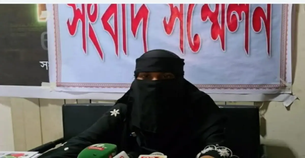 সোনারগাঁয়ে প্রবাসীর স্ত্রীকে ধর্ষণ ও আপত্তিকর ভিডিও ধারণ, থানায় অভিযোগ
